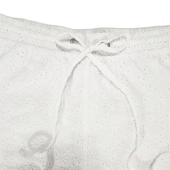 Sofia's White Shorts Size M 100% Cotton Ruffled Hem Eyelet Drawstring Boho Style - Picture 7 of 9